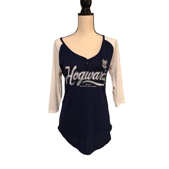 Harry Potter Hogwarts Blue and White T-shirt, size Large - Picture 1 of 4